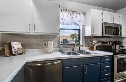 Table Rock Condo | Pointe Royale, indoor pool, pickleball