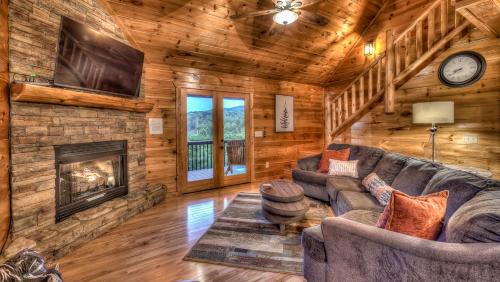 Ridgeline Vistas House | Points of View