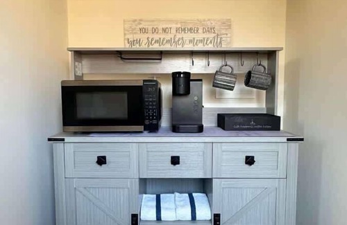 Kodak House | Pollard Place 2BR 2 BA Smokies Winterfest