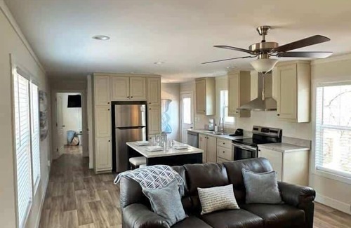 Kodak House | Pollard Place 2BR 2 BA Smokies Winterfest