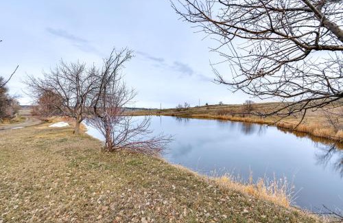 Pompeys Pillar House | Pond Access and Deck Peaceful Ballantine Getaway!