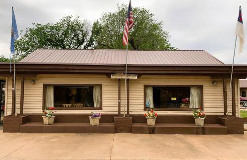 Pond Creek Hotel | Pond Creek Inn