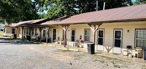 Pond Creek Hotel | Pond Creek Inn