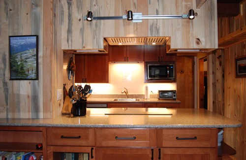 Allenspark House | Ponderosa Cabin is just Minutes from Rocky Mountain National Park and Wild Basin