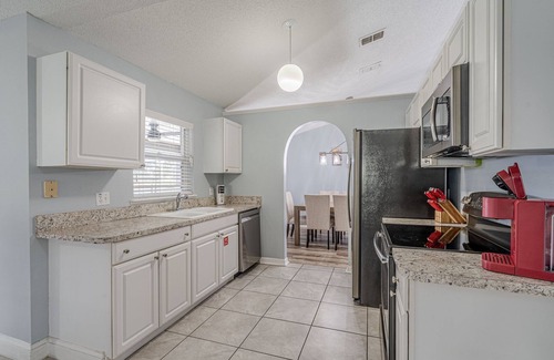 Sunridge Woods House | Pondside Paradise Beautiful 4 bedroom pond facing pool home