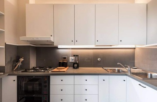 Oltrarno Apartment | Ponte Vecchio Suite with balcony on Arno river!