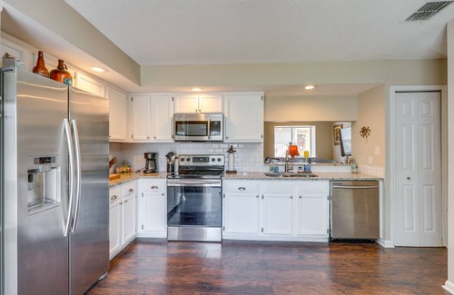 Dolphin's Cove House | Ponte Vedra Beach Family Home: 2 Mi to Beaches!