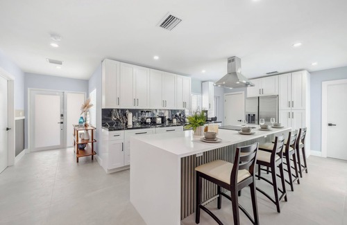 Cutler Bay House | Pool,4-bedroom house ,family friendly, canal front