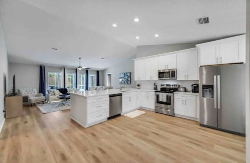 Cobbs Landing House | *Pool* 8.5 miles to Honeymoon Island. 4 bdr