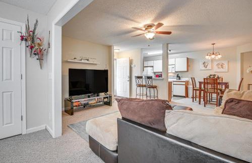 Garden City Apartment | Pool Access and 2 Mi to Ocean Myrtle Beach Condo!