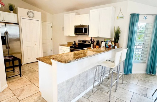 South Venice Villa | Pool & Beach – Pefect Getaway for Families - Enjoy Shark Teeth Hunting - WiFi