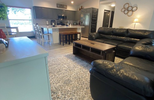 Minneola House | Pool + Heated spa Family friendly King suite Oasis