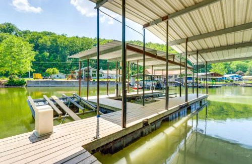 Camdenton House | Pool, Hot Tub and Pickleball Court Lake Ozarks Home