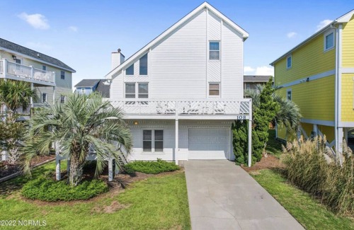 Holden Beach House | Pool, private beach access, kid friendly