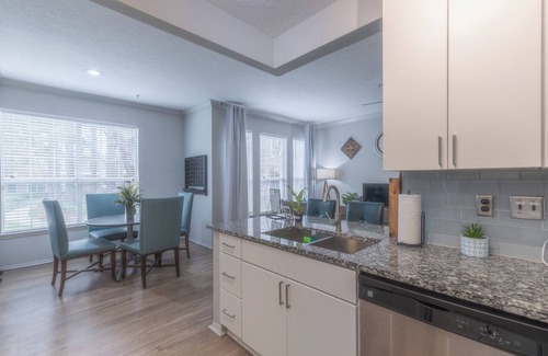 Durham Apartment | Pool View, Chic and Comfy, Pet Friendly, 2 Bed, 2 Bath with fold away crib.