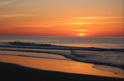 Pawleys Island Villa | Pool View in Pawleys Island
