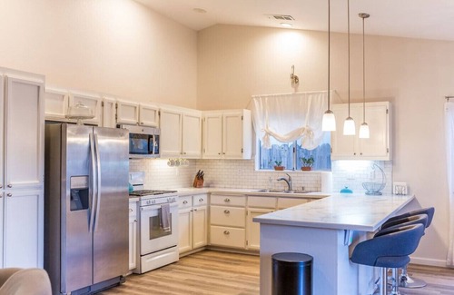 Columbia House | Pool w/opt. fence + 4BR + En Route to Lassen