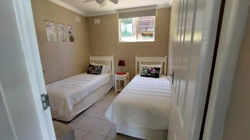 Umtentweni House | Poolside Guest House