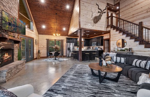 Pickens Cabin | Poolside Par-Tee · Putt & Swim: Mini Golf, Heated Pool & Shuffleboard