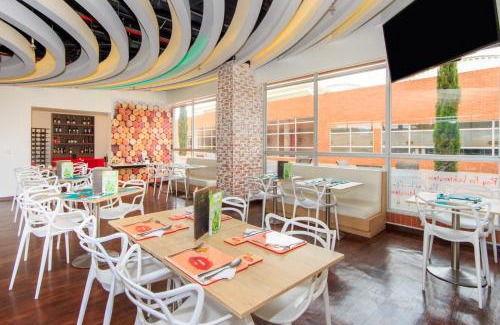 Tocancipa Hotel | Pop Art Hotel Tocancipá y Centro de Convenciones