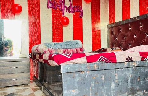 Meerut Hotel | POP Om Satguru Vaishno Hotel