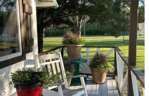 Ochlocknee House | Pope's Museum Private Guest House on Historic Grounds. Pet-Friendly