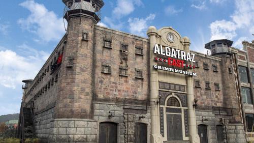 Pigeon Forge Apartment | Poplar Point Condo Unit 12A by Eden Crest