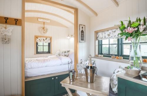 Redmile House | Poppie's Shepherd Hut - Uk50227