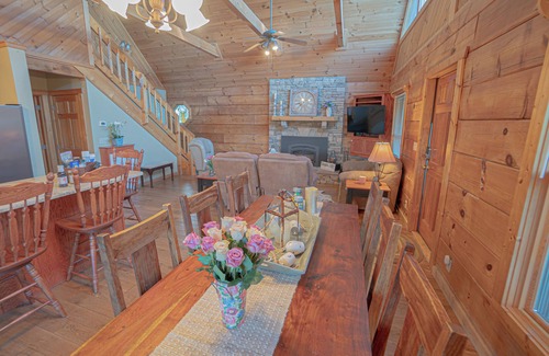 Dandridge Cabin | Poppys Place Cabin