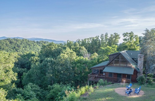 Dandridge Cabin | Poppys Place Cabin