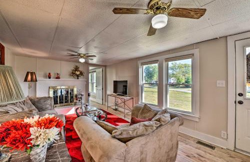 Hudson House | Porch, Fire Pit and Grill Blue Ridge Mtn Cottage!