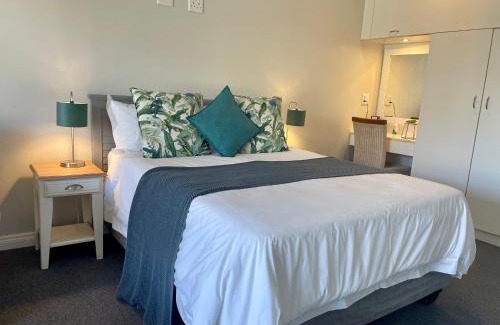 Saint Francis Bay Apartment | Port Edge - Ships Bell, Port St Francis Bay