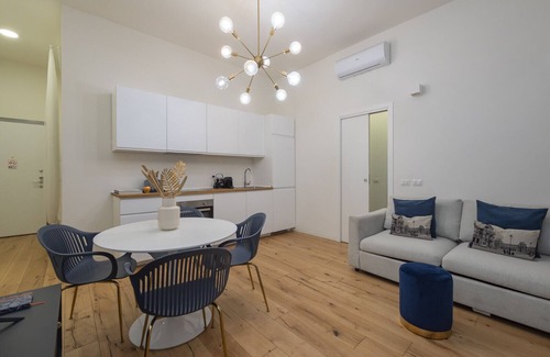 Guastalla Apartment | Porta Vittoria A - Moder 1BDR with terrace, Duomo area