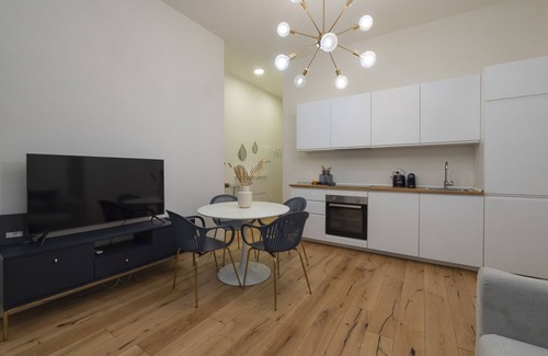 Guastalla Apartment | Porta Vittoria A - Moder 1BDR with terrace, Duomo area