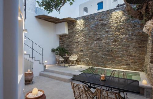 Gavrio Apartment | Porto Sereno Andros Suites