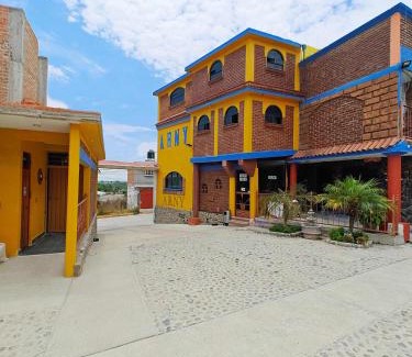 Tepotzotlan Hotel | Posada Arny