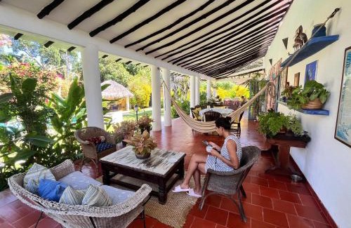 Puerto Colombia Hotel | Posada Azafran en Choroni