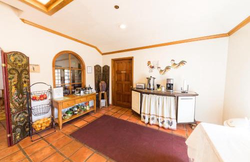 San Juan Bautista Hotel | Posada de San Juan