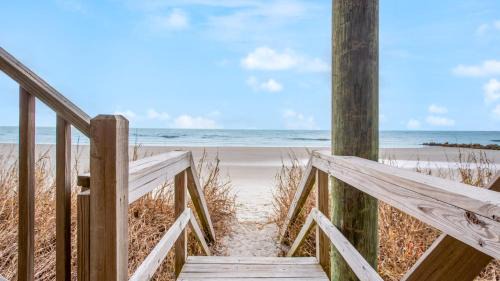 Sunset Point House | Poseidon By AvantStay On The Beach Two Ocean Facing Balconies Hot Tub