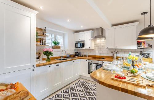 Richmond House | Potters Cottage