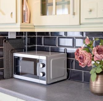 Ainley Top House | Pottery Place, Central Huddersfield, sleeps 7