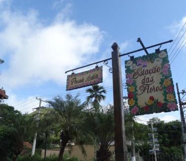 Rio das Flores Hotel | Pousada Azaléia