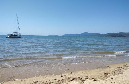 Pontal House | Pousada Dádiva Suite Romântica 30 mts da praia Pontal Central com ar e frigobar