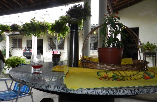 Laranjal House | Pousada das Rosas two blocks from the beach