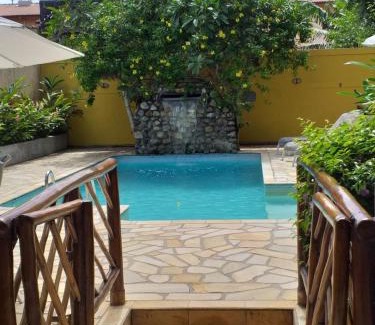 Toninhas Hotel | Pousada Maui