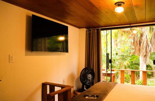 Presidente Figueiredo House | Pousada Paraíso do Calango Azul