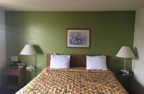 Edgeley Hotel | Prairie Rose inn