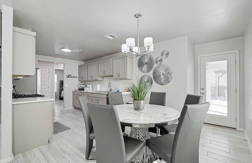 Biggs Field House | Prelaunch pricing - Book Now - NEW 4 Bed 2 Bath