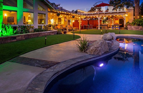Fallbrook House | Premier rental estate with an ample array of amenities & outdoor, open-air oases