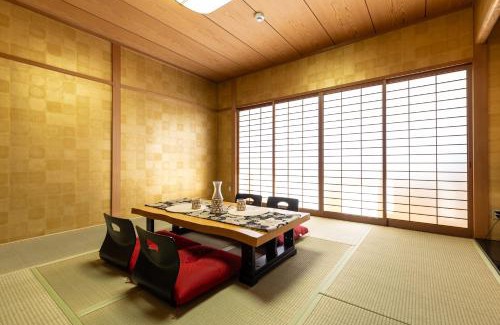 Motomatchi Apartment | Premier Stay NAMBA なんば駅徒歩3分 3 mins walk from Namba Station 7rooms Billiards table 2baths 4toilets Osaka